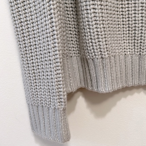 Andree by unit cold shoulder sweater gray size large - Picture 3 of 7